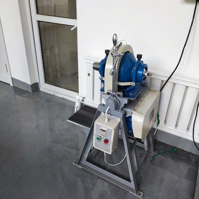 Macchine di macinazione per la lavorazione dei materiali metallici